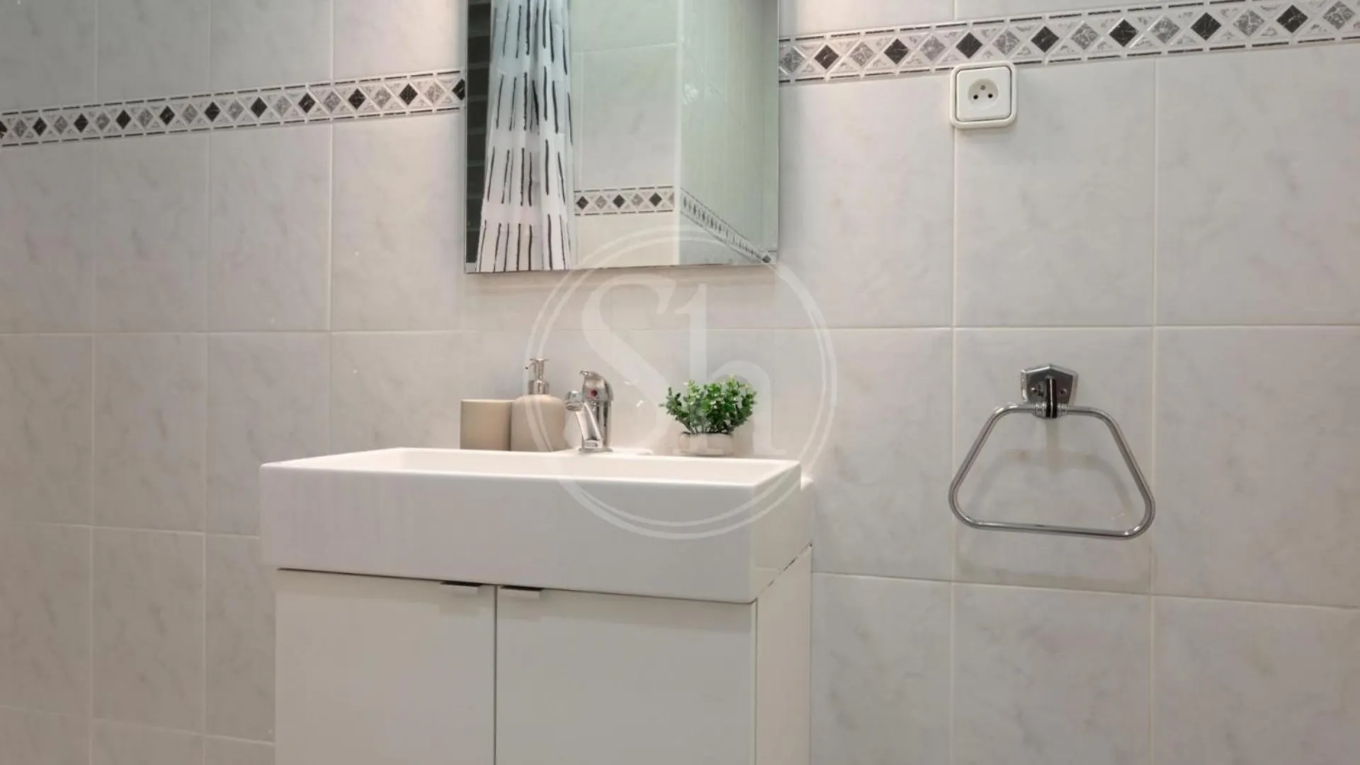 Comodo Apartamento En Gracia Barcelona